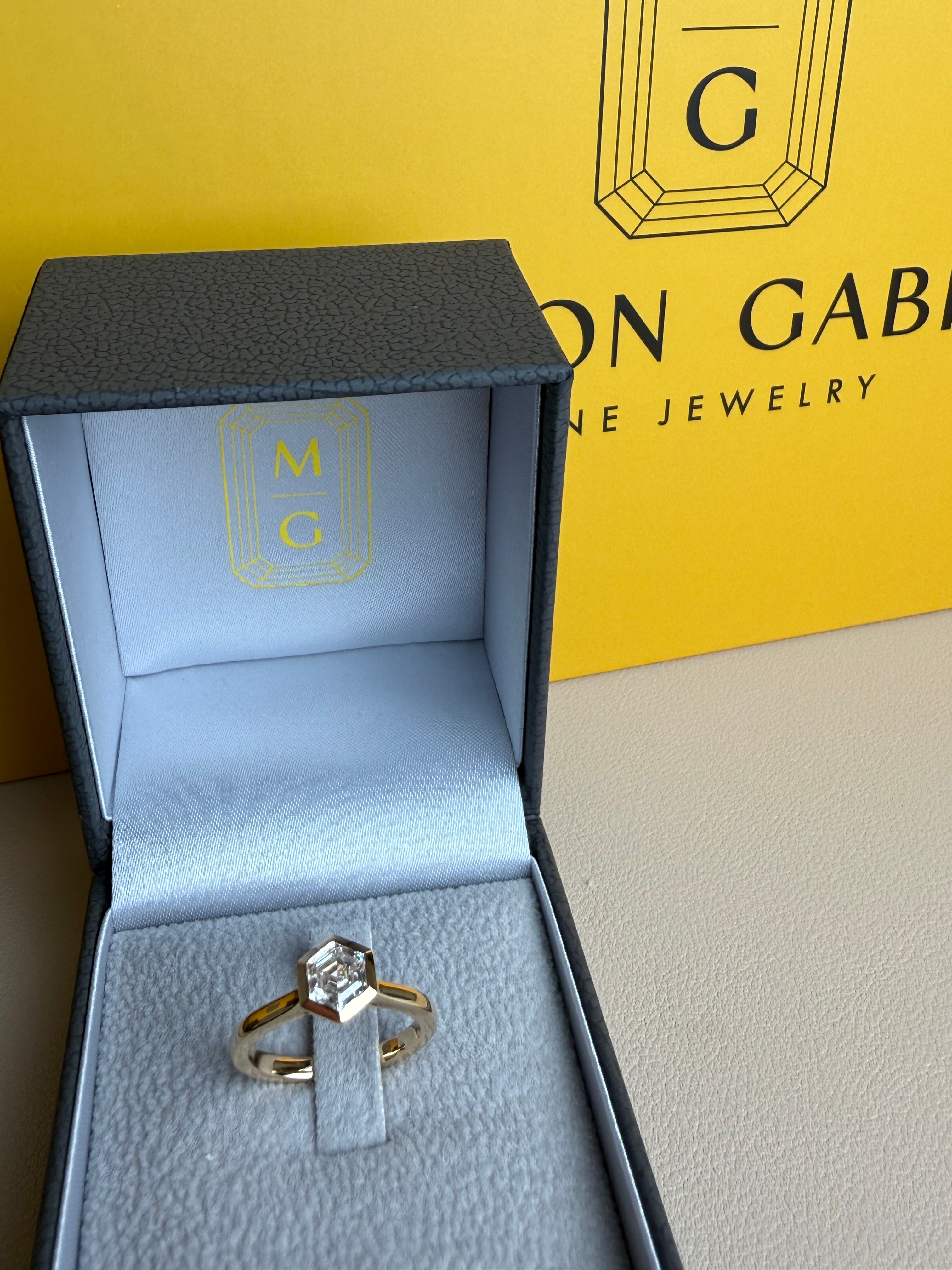 Hexagon 0,57 ct – Soline Ring in 750 Gelbgold